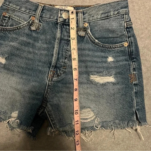 Free People We the Free cutoff denim shorts size 25 - Picture 7 of 8